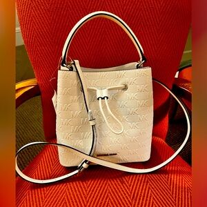 Michael Kors  Suri -Medium Bucket Bag - Optic White - BRAND NEW WITH TAGS ($378)